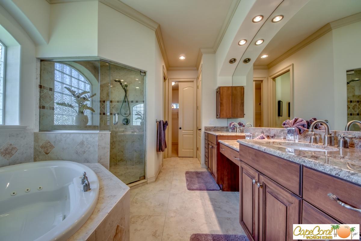 40-Master Bathroom